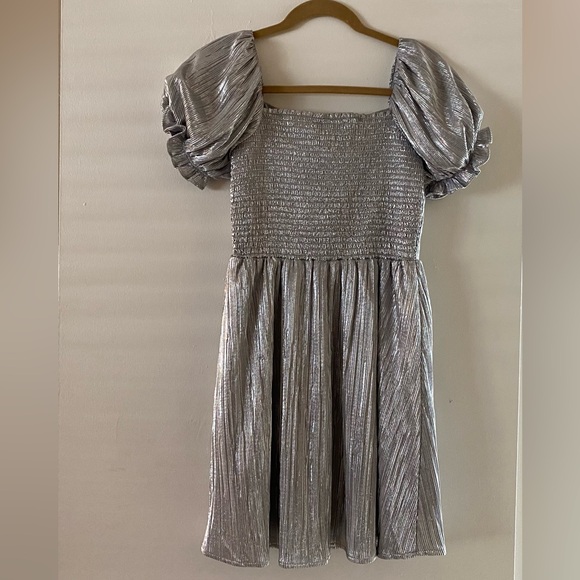 Janie and Jack Silver Puff Sleeve sz 14 teen / girls Dress - Picture 3 of 4